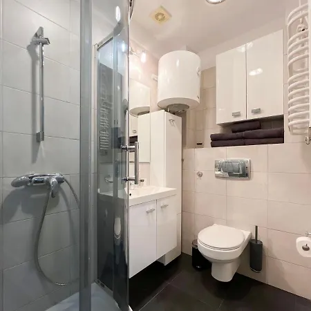 Heart Of - Spacious 3rooms 75m2 As R243 Apartment *